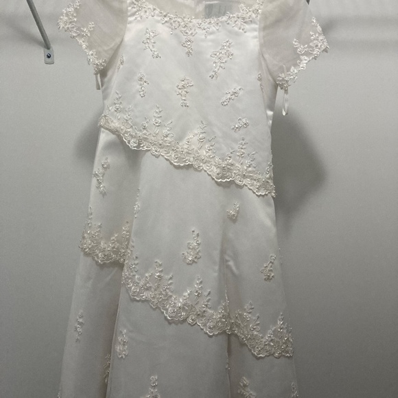 Communion Dresses - Picture 3 of 8